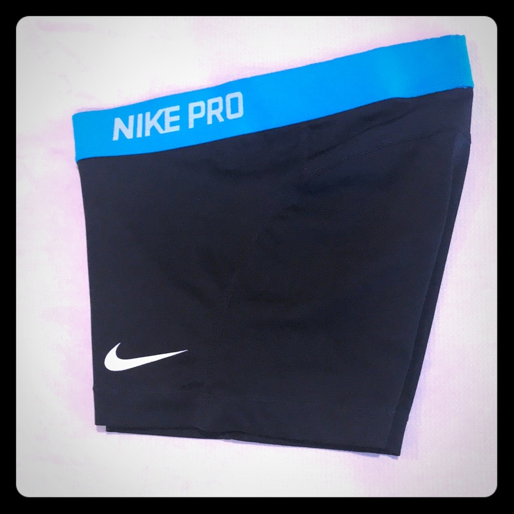 2.5" Woman's Nike Pros